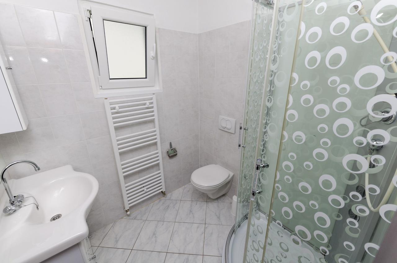 Apartments Luka Rogoznica  Luaran gambar
