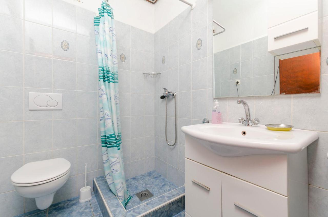 Apartments Luka Rogoznica  Luaran gambar